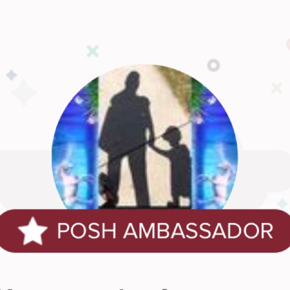 Welcome!💕Shop with confidence! Posh Ambassador!